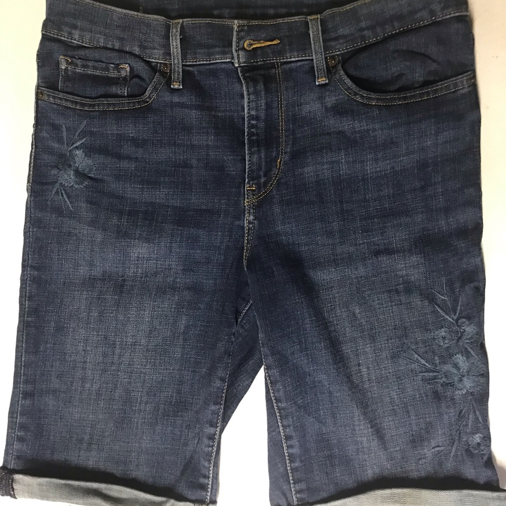Levi’s Size 29 Jean Shorts